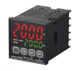 E5CB-Q1P Regulátor teploty 100-240VAC na PT100